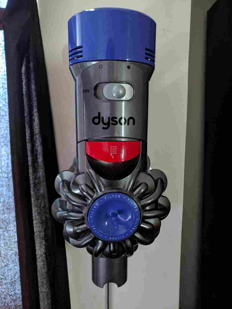 Dyson V8 Absolute Review